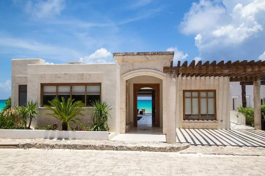 Casa Marmol Beach Front Playa del Carmen 0*,  Mexico